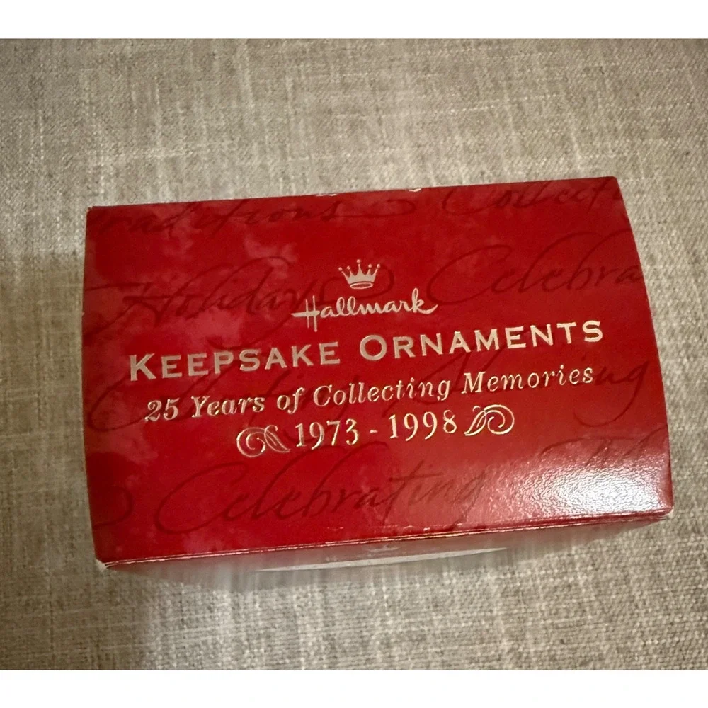 🎄Hallmark Keepsake Ornament 1998 Granddaughter Bear QX6683 – Open Box